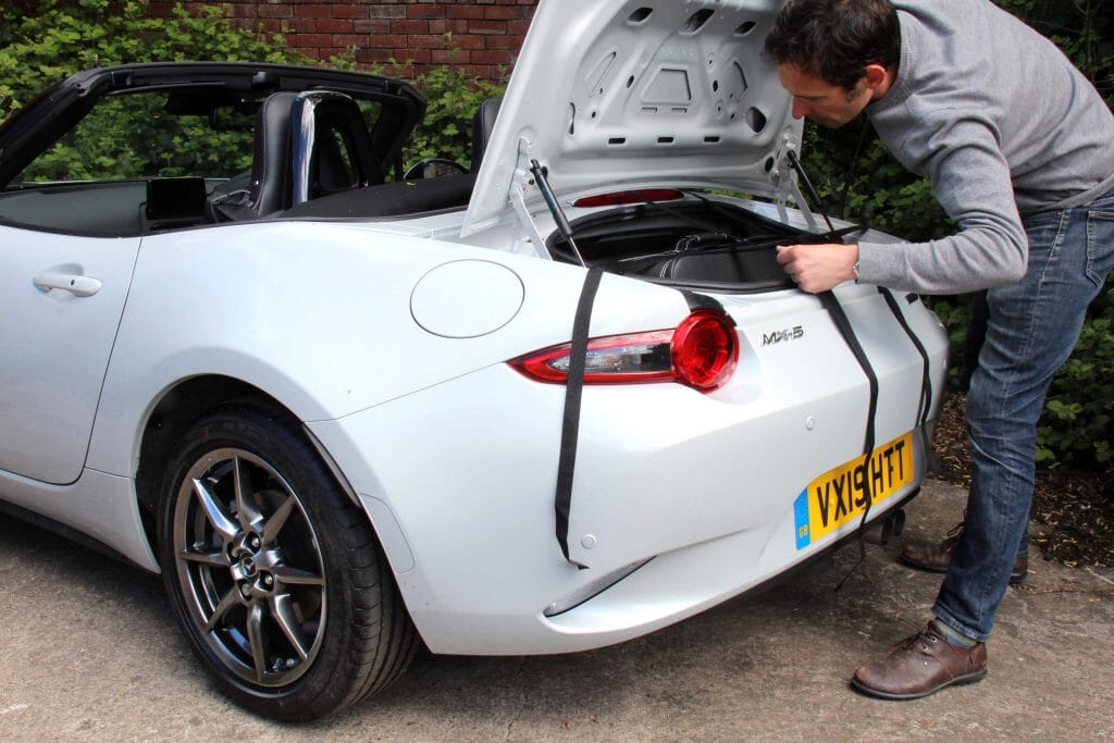 Fitting the MX5 Weatherporoof Boot Bag to the Mk4